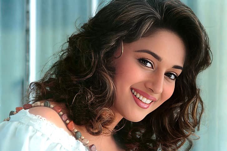 Madhuri Dixit Biography, Age, Height, Weight, Boyfriend, Family, Net Worth, Current Affairs