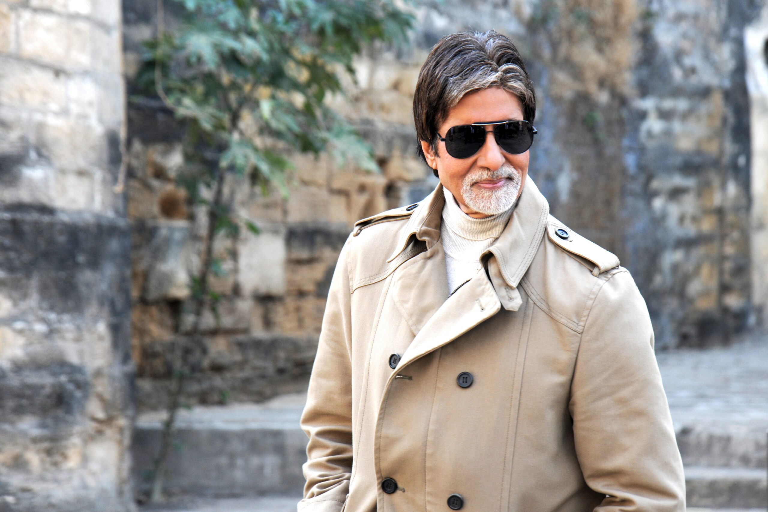 Amitabh Bachchan Biography, net worth, wife, wife, age, daughter & Unknown Facts in 2024